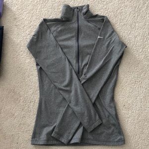 Nike 1/2 zip pull over